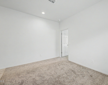 25273 W Atlanta Avenue - Photo Thumbnail 25