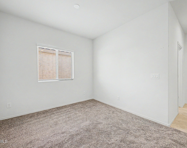25273 W Atlanta Avenue - Photo Thumbnail 23