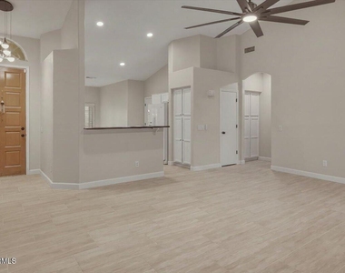 20385 N 54 Th Avenue - Photo Thumbnail 16