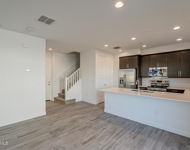 4100 S Pinelake Way - Photo Thumbnail 9