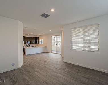 4100 S Pinelake Way - Photo Thumbnail 7
