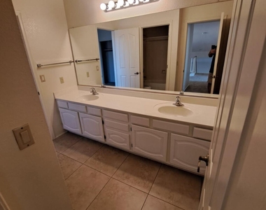 98 E Evelyn Lane - Photo Thumbnail 30