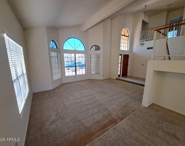98 E Evelyn Lane - Photo Thumbnail 4