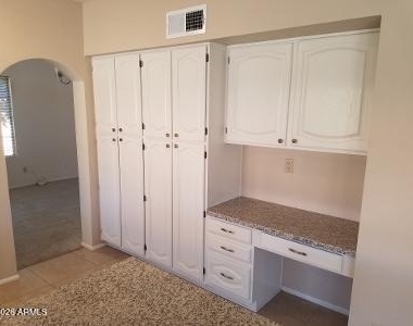 98 E Evelyn Lane - Photo Thumbnail 14