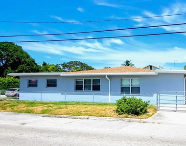 628 Monroe Drive - Photo Thumbnail 16