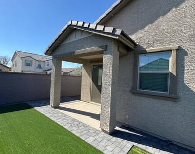 10275 W Amelia Avenue - Photo Thumbnail 18