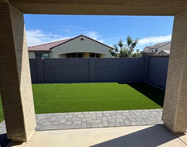 10275 W Amelia Avenue - Photo Thumbnail 19