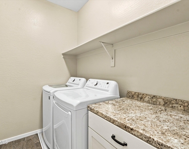 901 S Smith Road - Photo Thumbnail 22