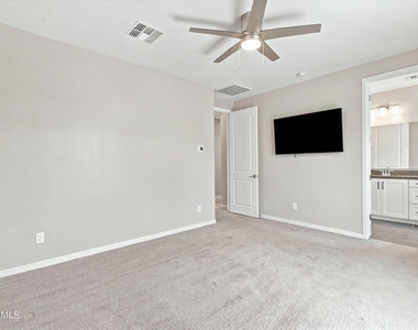 901 S Smith Road - Photo Thumbnail 14