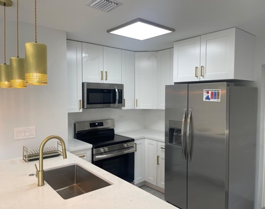 431 Nw 33rd Terrace - Photo Thumbnail 8
