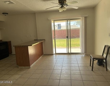 744 S Jones Street - Photo Thumbnail 7