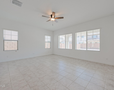 7687 W Bronco Trail - Photo Thumbnail 7