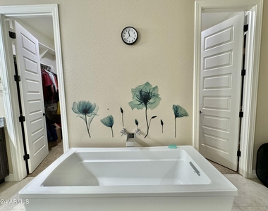 3453 E Aloe Drive - Photo Thumbnail 32