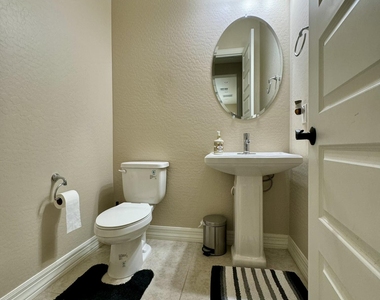3453 E Aloe Drive - Photo Thumbnail 8