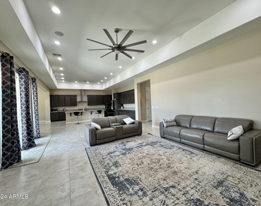 3453 E Aloe Drive - Photo Thumbnail 9