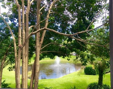 11863 Wimbledon Circle - Photo Thumbnail 14