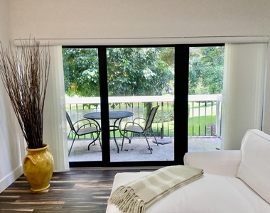 11863 Wimbledon Circle - Photo Thumbnail 12