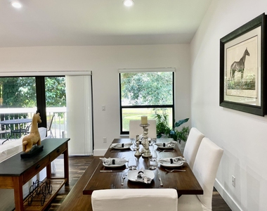 11863 Wimbledon Circle - Photo Thumbnail 4