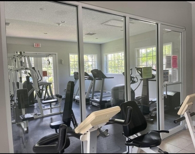 284 Village Boulevard - Photo Thumbnail 5