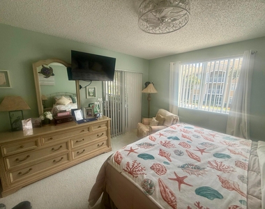 284 Village Boulevard - Photo Thumbnail 19
