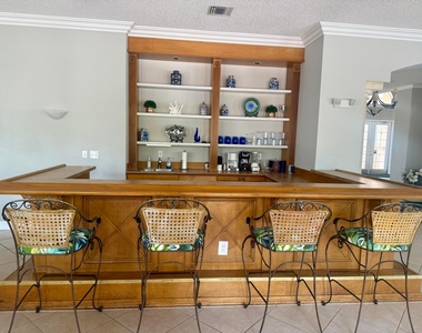 284 Village Boulevard - Photo Thumbnail 11