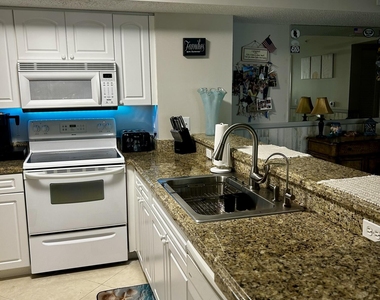 284 Village Boulevard - Photo Thumbnail 15