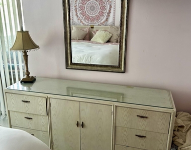 284 Village Boulevard - Photo Thumbnail 21