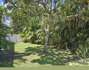 2801 Ne 33rd Court - Photo Thumbnail 14