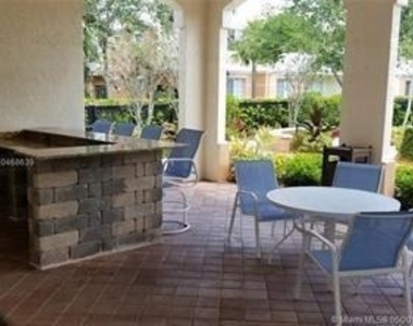 9825 Baywinds Boulevard - Photo Thumbnail 6