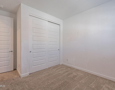 9835 E Wavelength Avenue - Photo Thumbnail 17