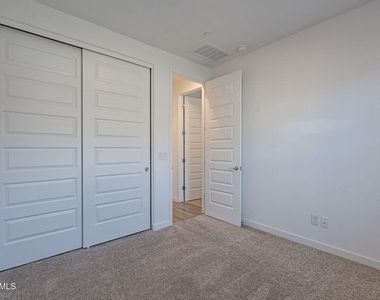 9835 E Wavelength Avenue - Photo Thumbnail 20