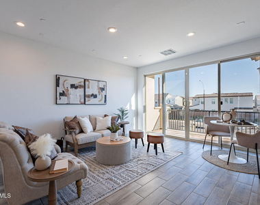 9835 E Wavelength Avenue - Photo Thumbnail 4