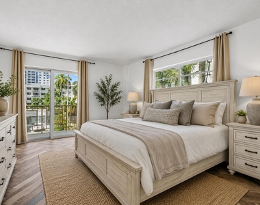 1340 Lincoln Road - Photo Thumbnail 13