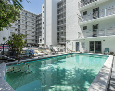 1340 Lincoln Road - Photo Thumbnail 1