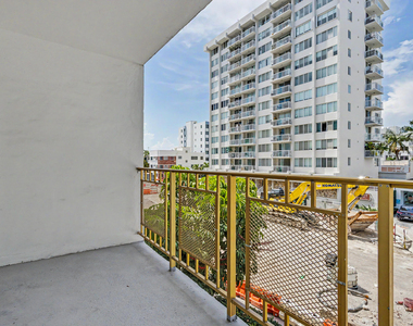 1340 Lincoln Road - Photo Thumbnail 20