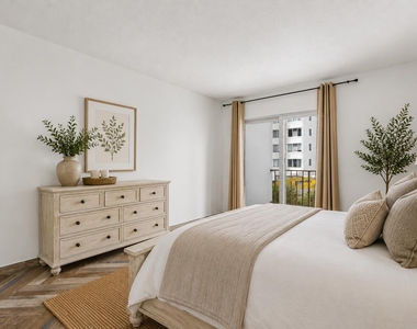 1340 Lincoln Road - Photo Thumbnail 15
