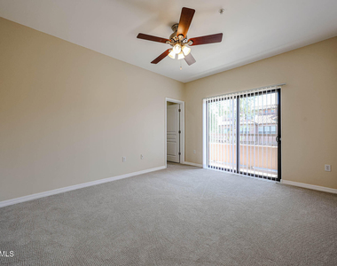 20660 N 40th Street - Photo Thumbnail 14