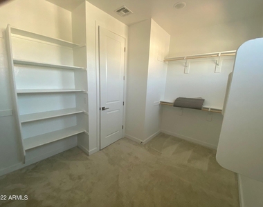 823 W Gail Drive - Photo Thumbnail 16