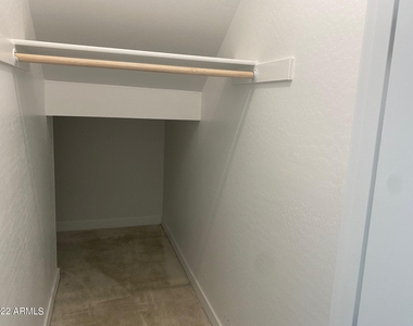 823 W Gail Drive - Photo Thumbnail 13