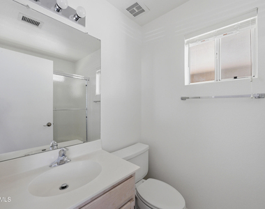 6532 S Sawgrass Drive - Photo Thumbnail 12