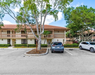 401 Brackenwood Lane S - Photo Thumbnail 15