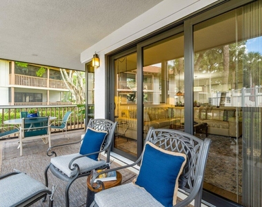 401 Brackenwood Lane S - Photo Thumbnail 13