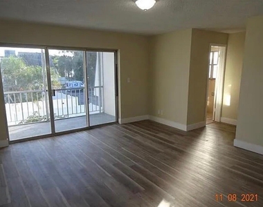 6796 Sw 40th Street - Photo Thumbnail 12