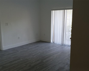 1791 Nw 96th Terrace - Photo Thumbnail 4