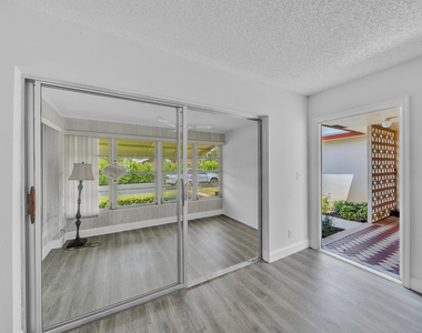 4550 Nw 4th Street - Photo Thumbnail 24