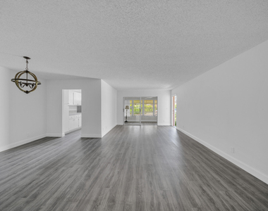 4550 Nw 4th Street - Photo Thumbnail 5