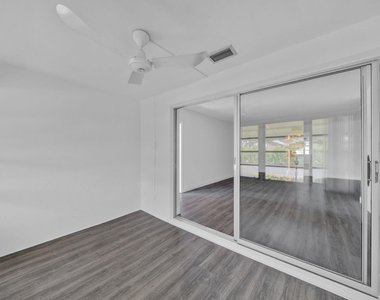 4550 Nw 4th Street - Photo Thumbnail 26