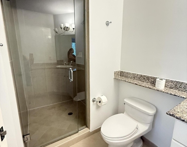 16101 Emerald Estates Drive - Photo Thumbnail 7