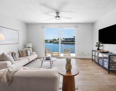 900 Jeffery Street - Photo Thumbnail 2