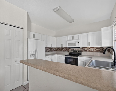 14264 Sw 289th Terrace - Photo Thumbnail 3